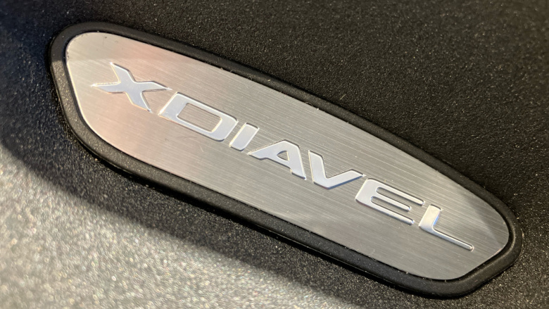 Ducati X Diavel V4 Burning Red (25MY)